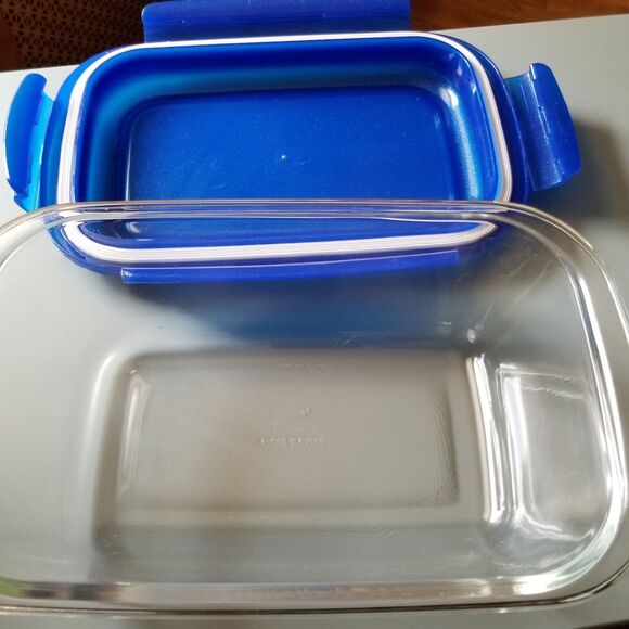 Lock & lock glass loaf pan with secure locking cover - Picture 8 of 10